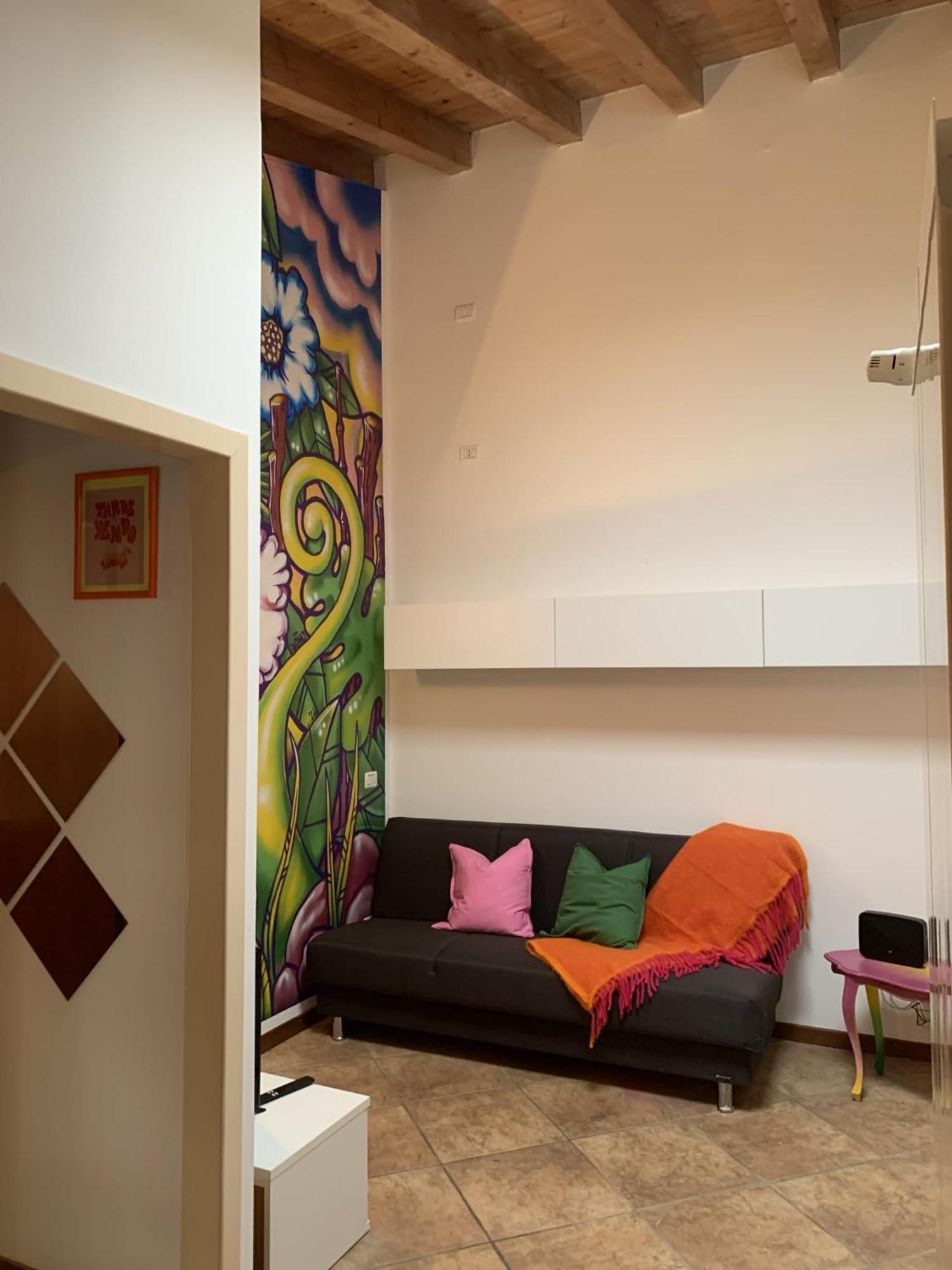 Pati Bilocale - Graffiti'S Apartment Бергамо Экстерьер фото